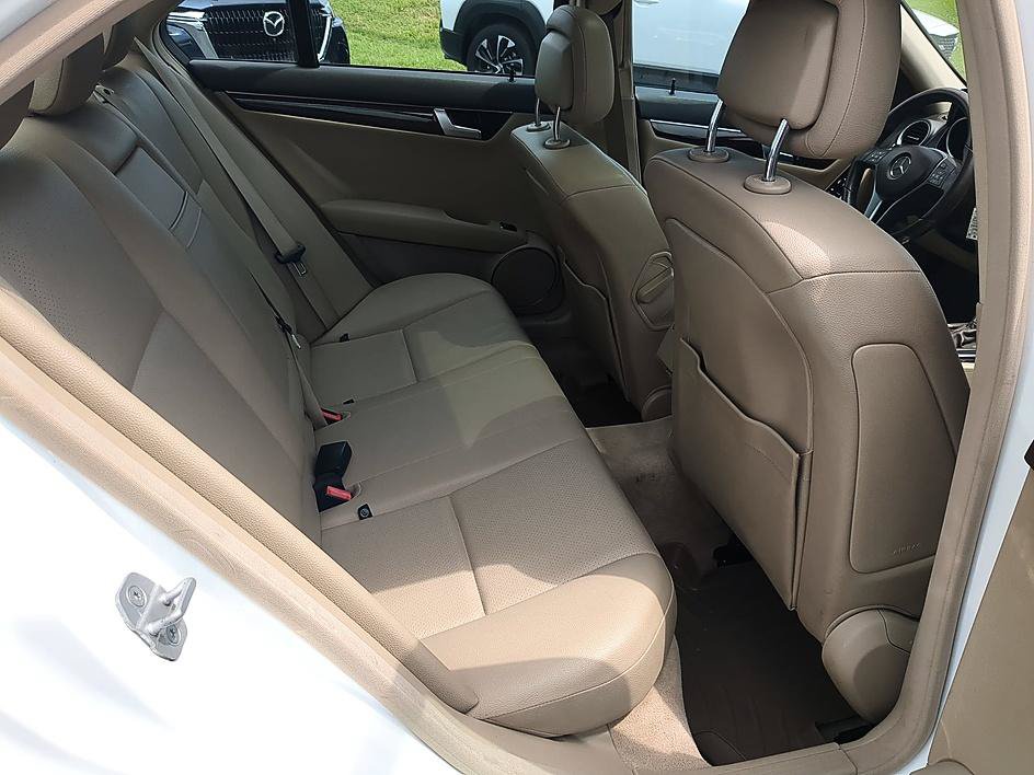 Used 2014 Mercedes-Benz C 250 Sedan image 33