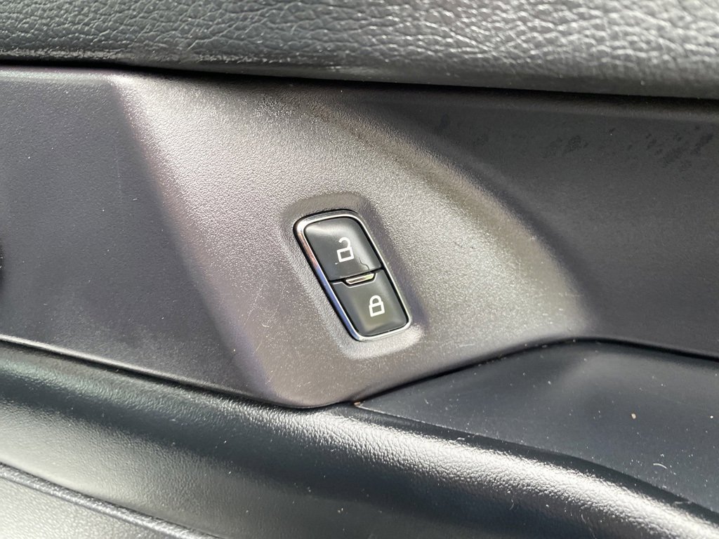 Used 2018 Ford Expedition Max Platinum image 17