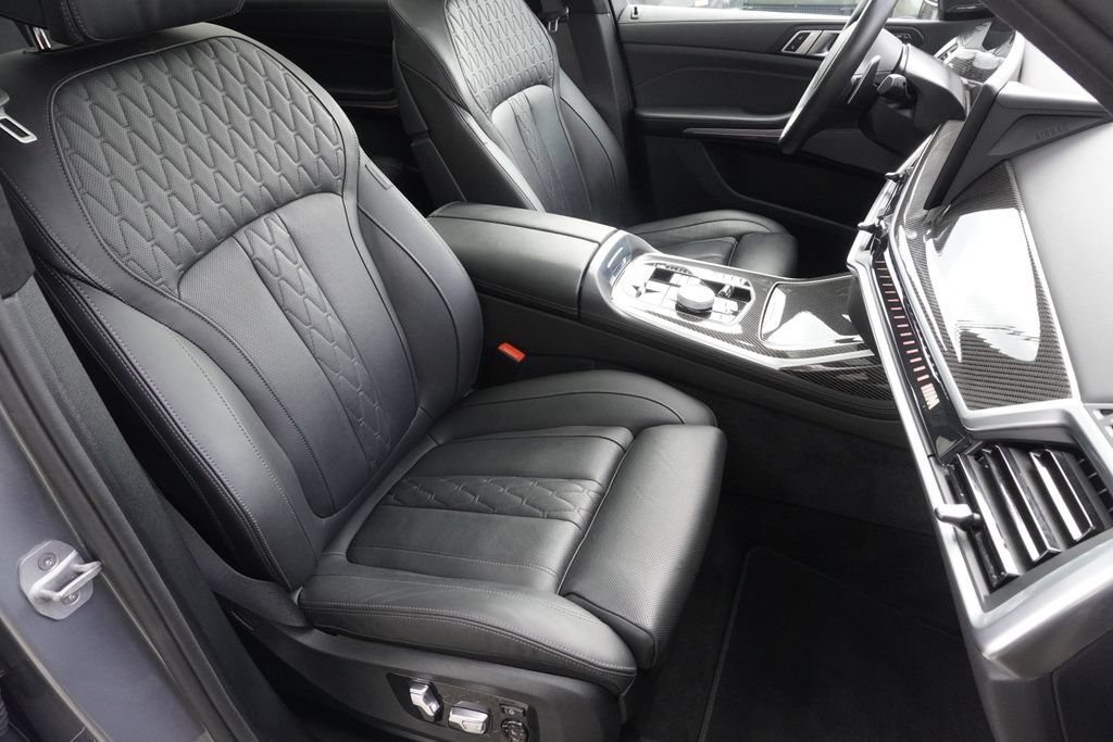 Used 2026 BMW X7 M60i AWD/4WD image 24