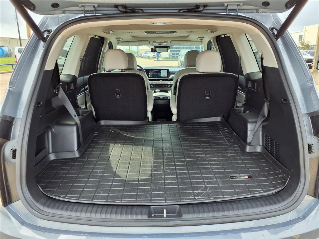 Used 2025 Kia Telluride EX w/ EX Captain's Chair Package image 32