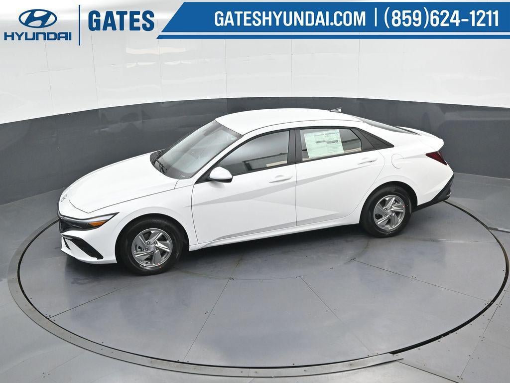 New 2026 Hyundai Elantra SE FWD image 47