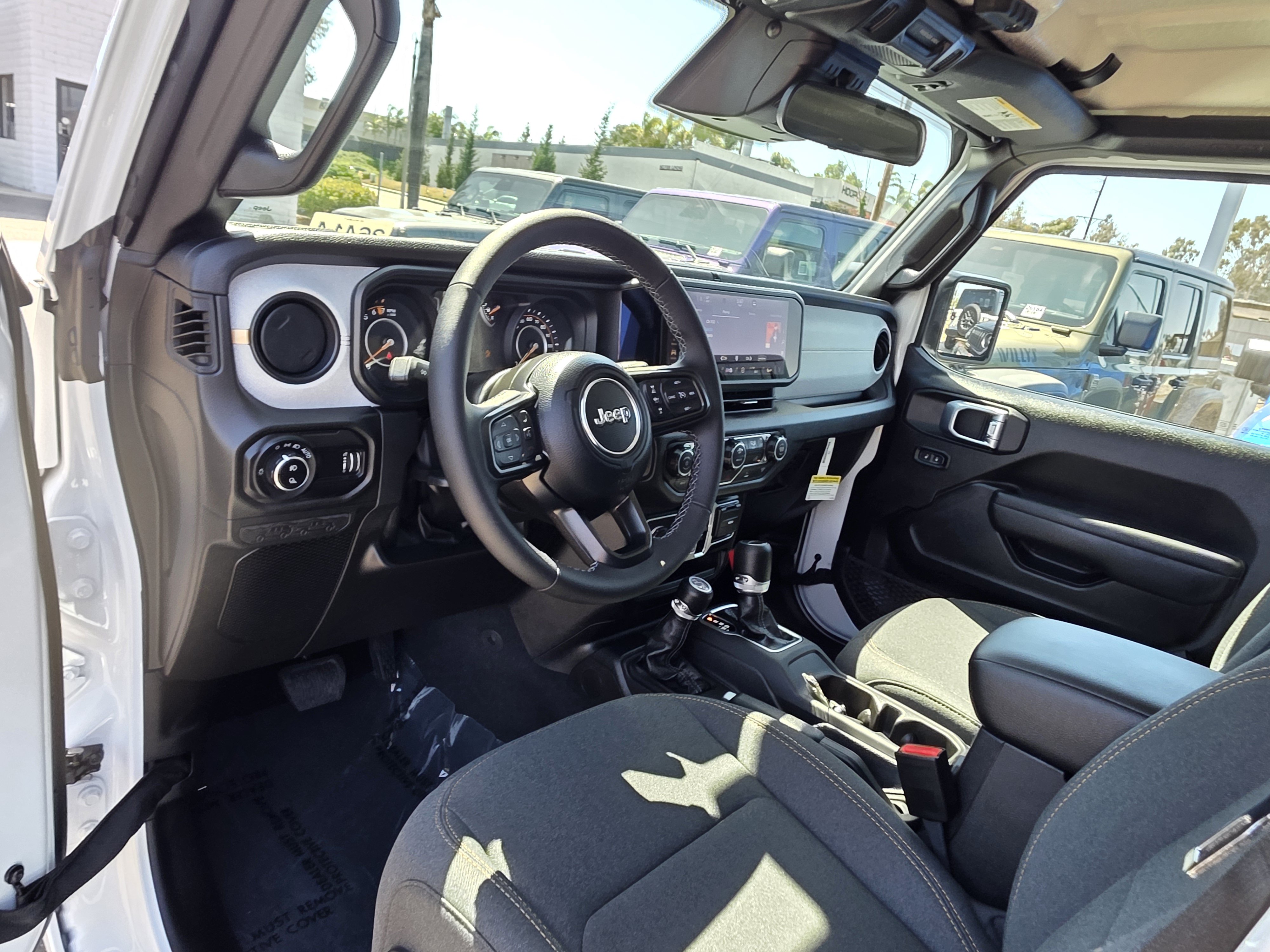 New 2026 Jeep Gladiator Sport AWD/4WD image 9