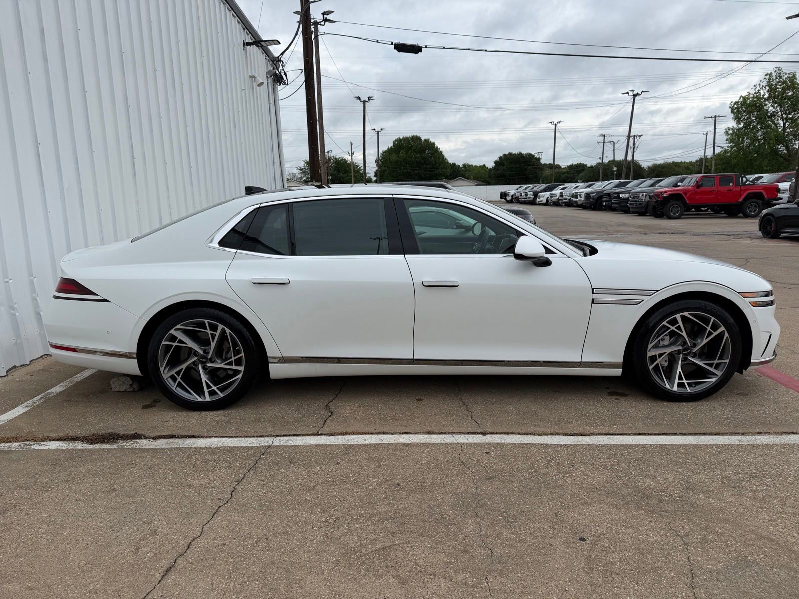 Used 2023 Genesis G90 3.5T AWD/4WD image 8