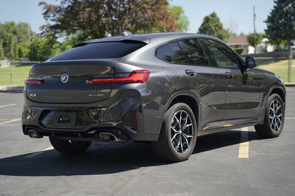 Used 2024 BMW X4 xDrive30i w/ Premium Package AWD/4WD image 5