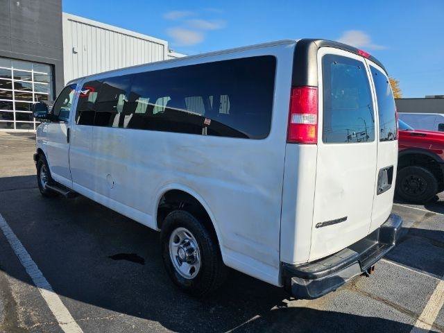Used 2019 Chevrolet Express 3500 LT w/ LT Preferred Equipment Group RWD image 6