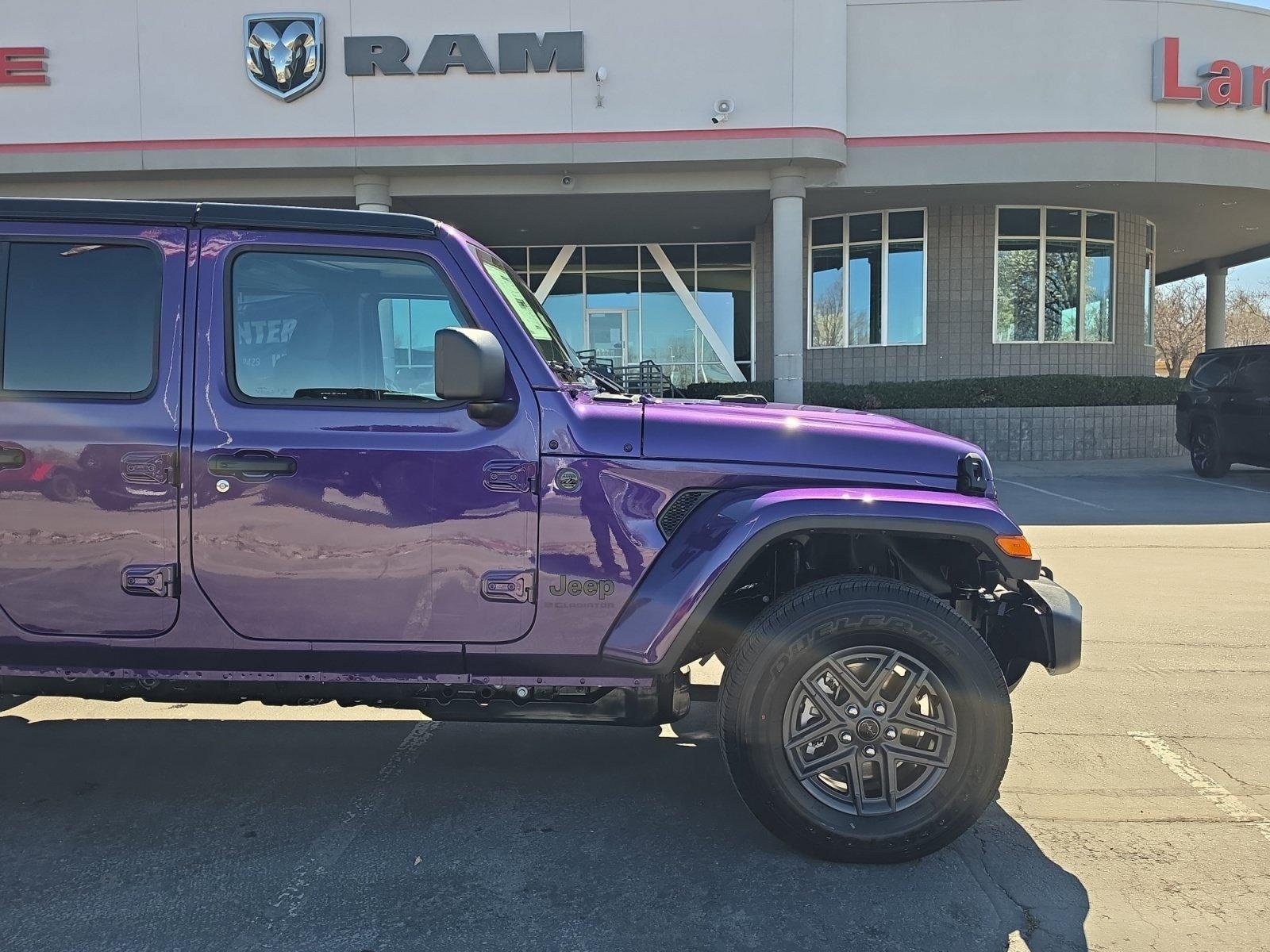 New 2026 Jeep Gladiator Sport AWD/4WD image 12