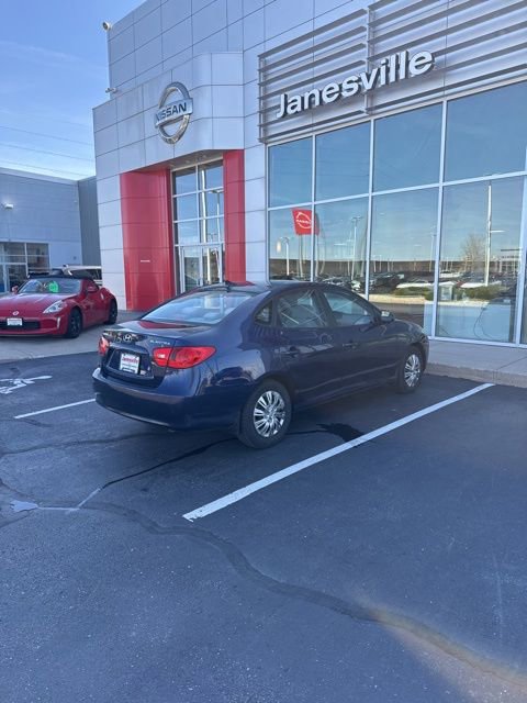 Used 2009 Hyundai Elantra GLS FWD image 3