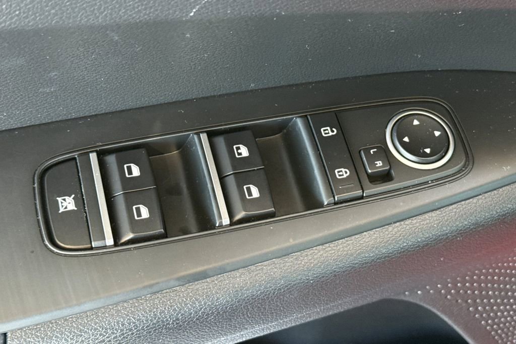 Used 2024 Kia Forte LXS image 18