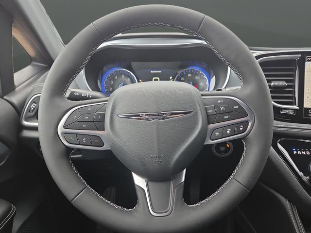 New 2026 Chrysler Pacifica Limited w/ Trailer Tow Group image 18