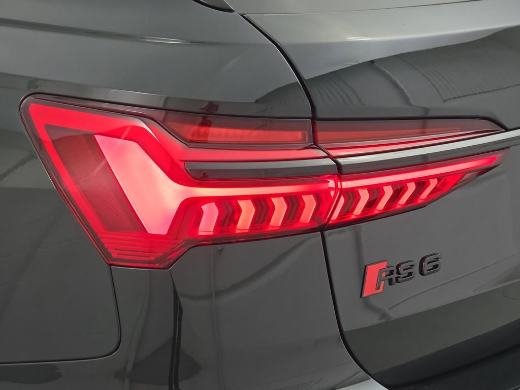 Used 2025 Audi RS 6 performance image 35