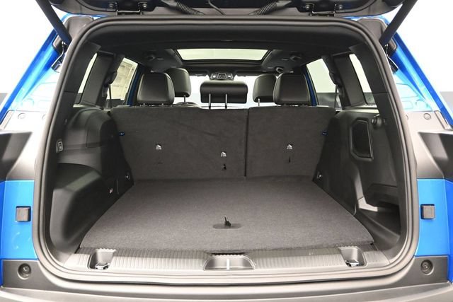 New 2026 Jeep Cherokee Overland w/ Advanced Pro Tech Group AWD/4WD image 24