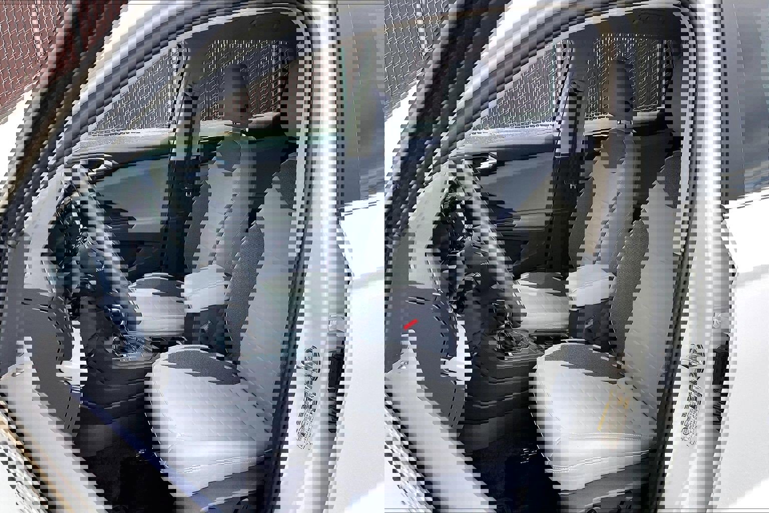 Certified 2022 Volkswagen Taos SE image 24