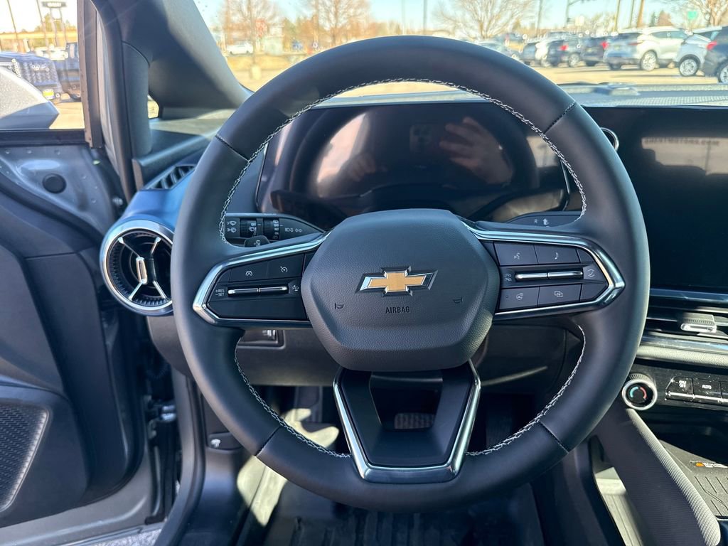 New 2026 Chevrolet Equinox EV LT AWD/4WD image 14