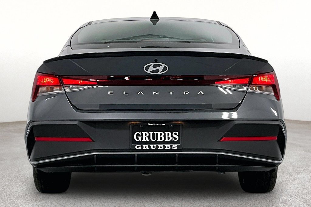New 2026 Hyundai Elantra Sport FWD image 5