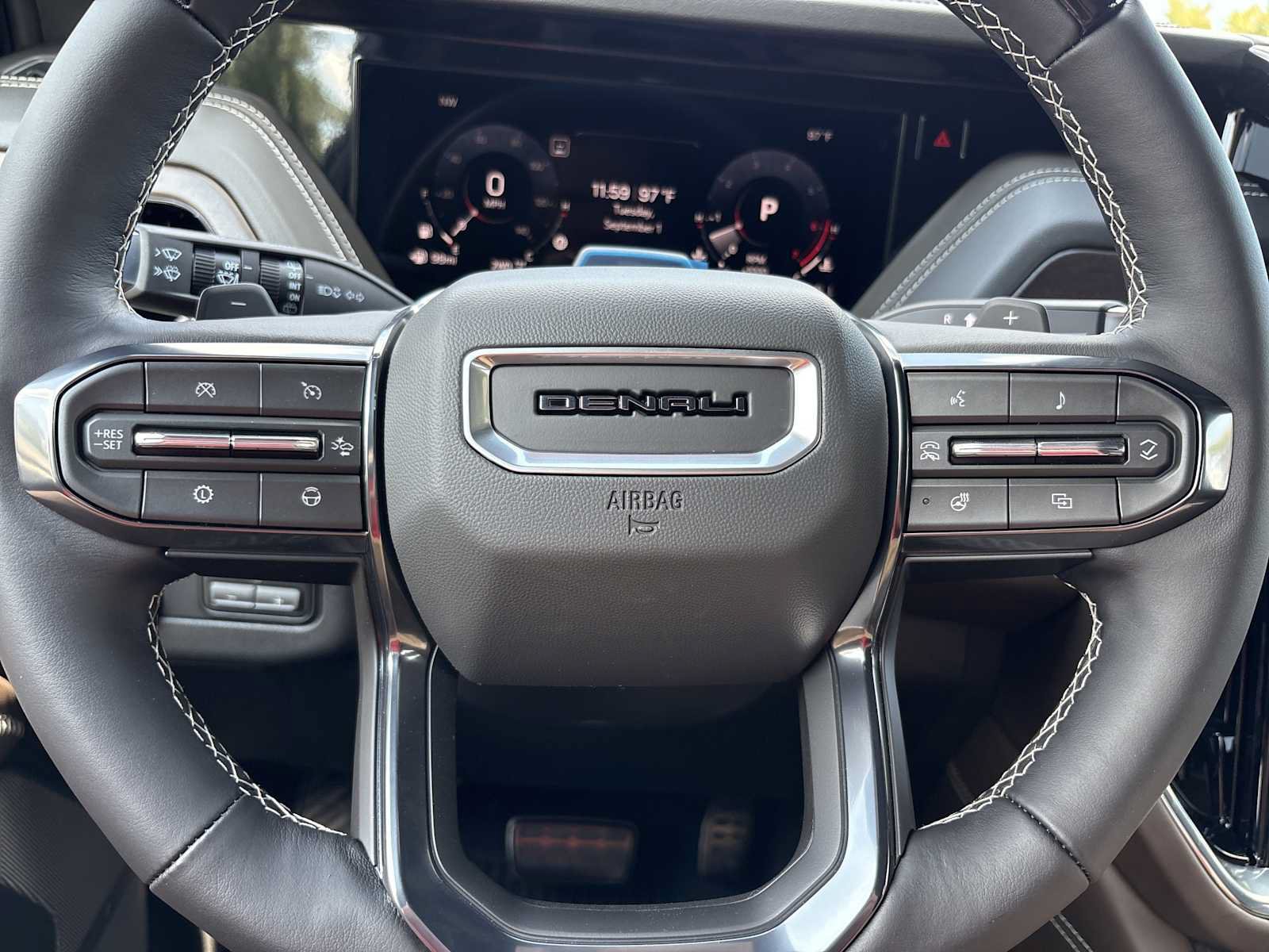 New 2026 GMC Yukon XL Denali Ultimate AWD/4WD image 9
