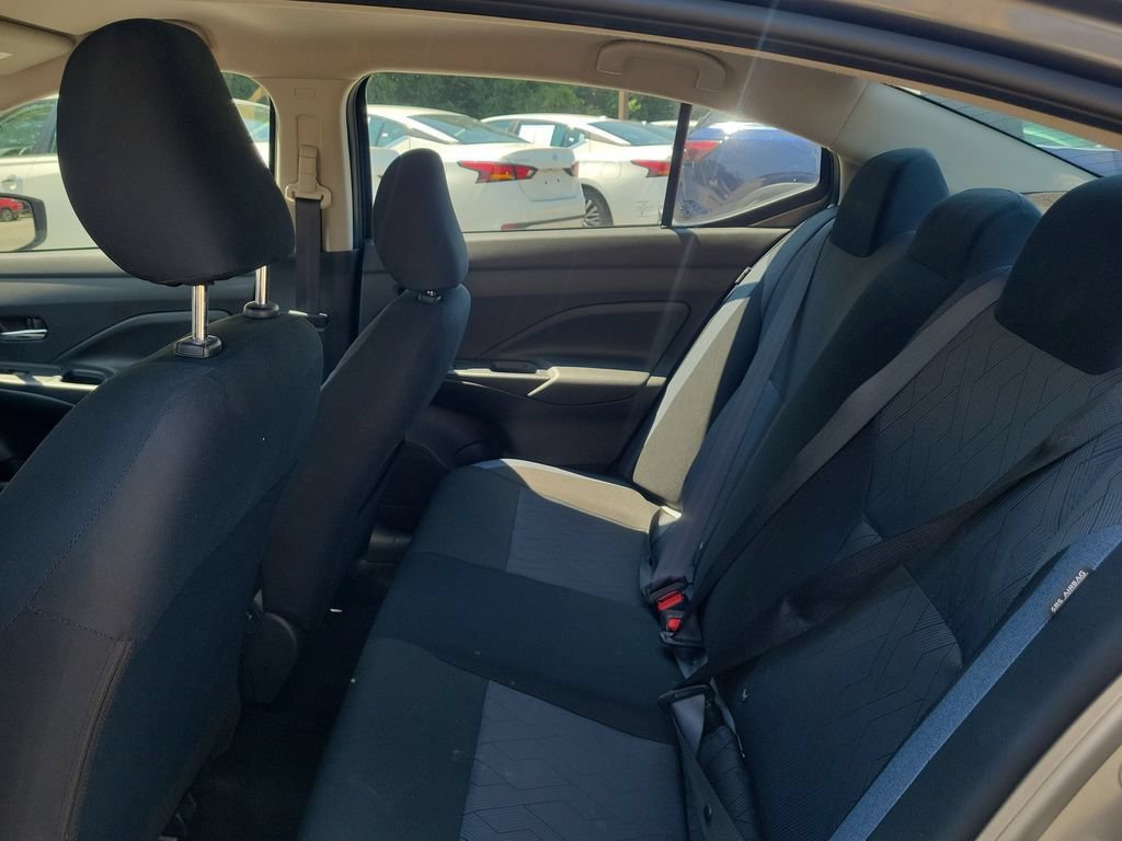 Used 2025 Nissan Versa SV FWD image 8