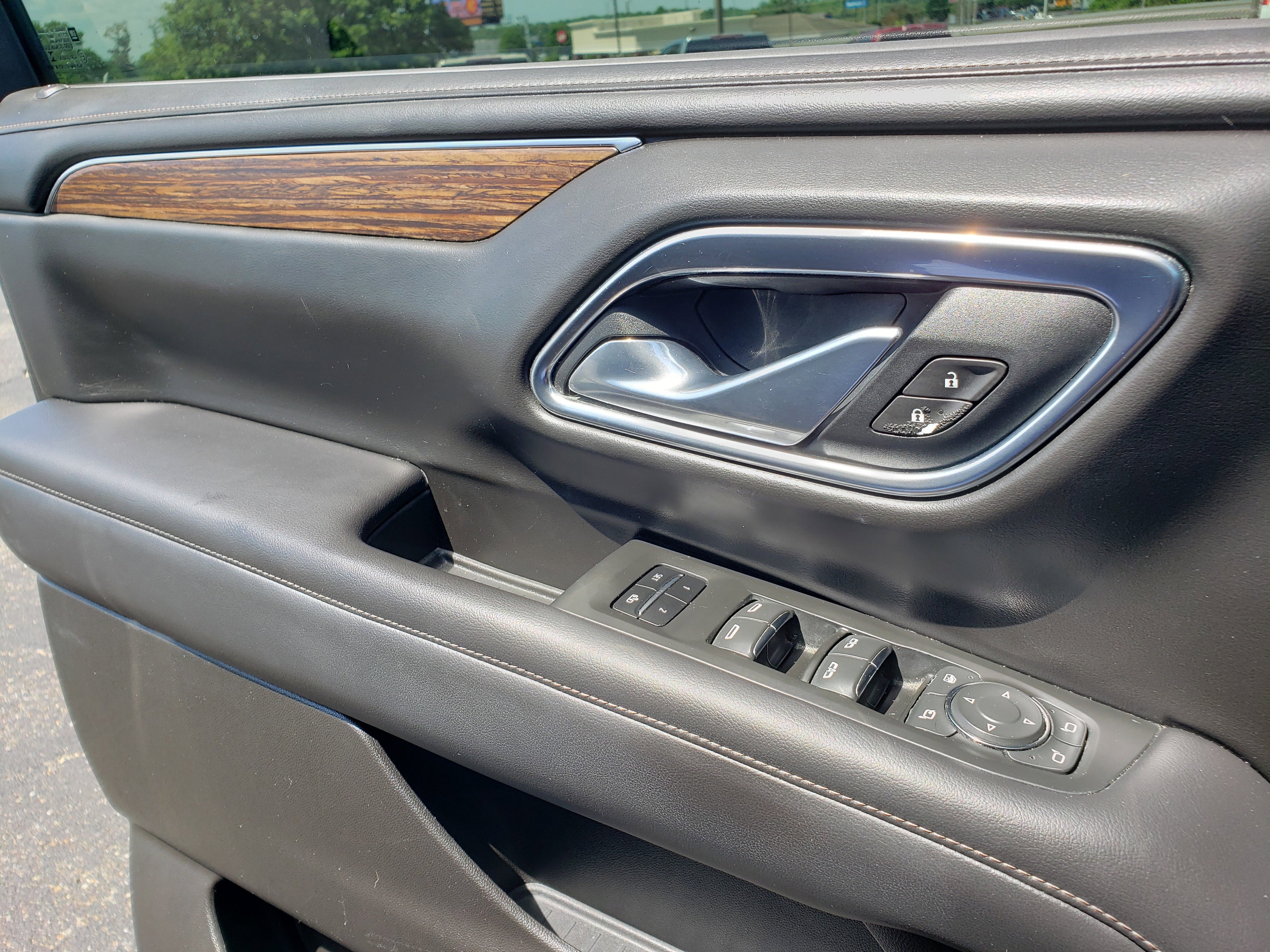 Used 2021 Chevrolet Suburban High Country image 14