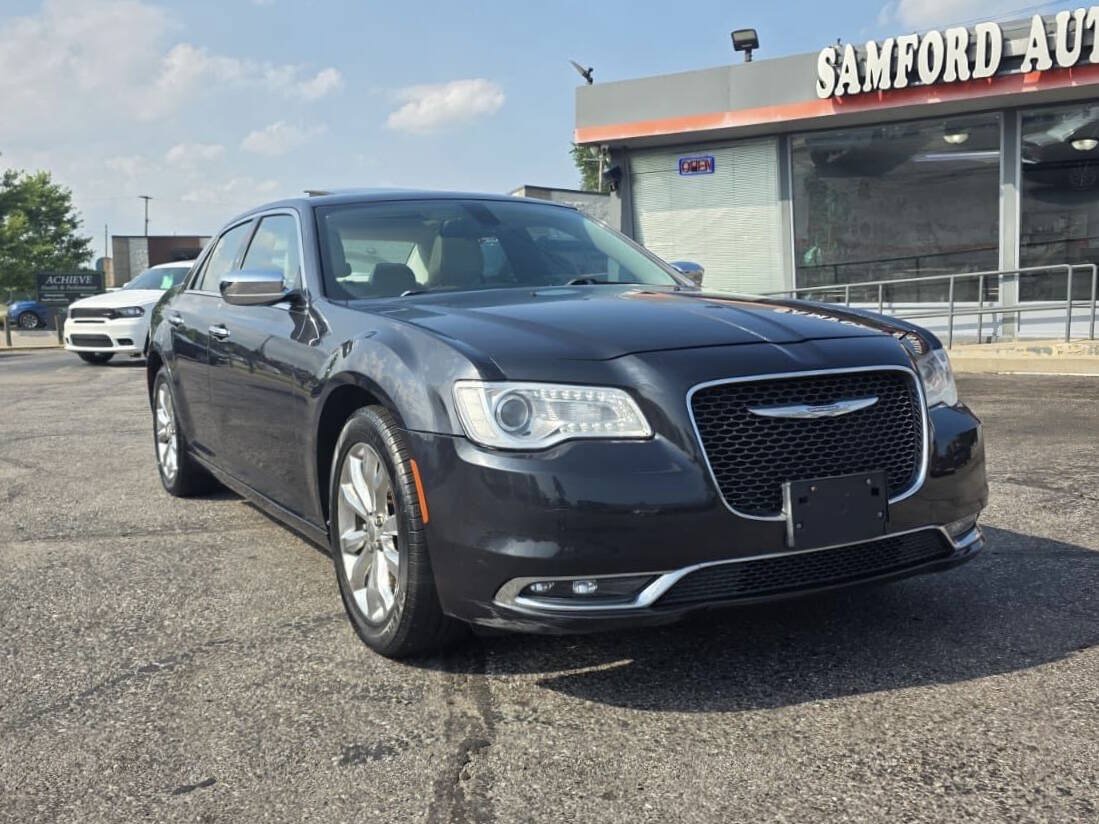 Used 2016 Chrysler 300 C AWD/4WD image 9