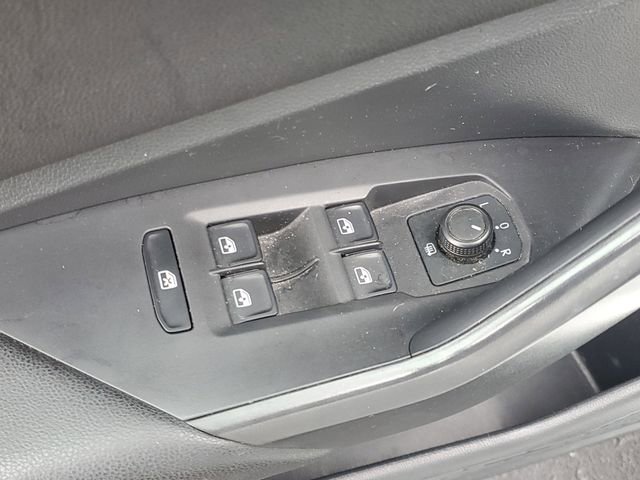 Used 2019 Volkswagen Jetta SE image 13