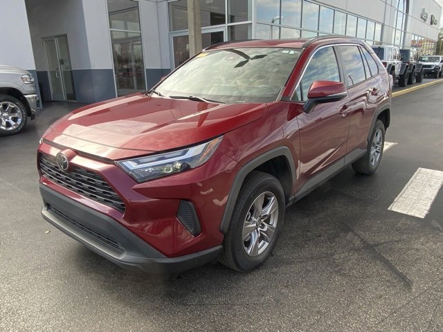 Used 2022 Toyota RAV4 XLE image 4
