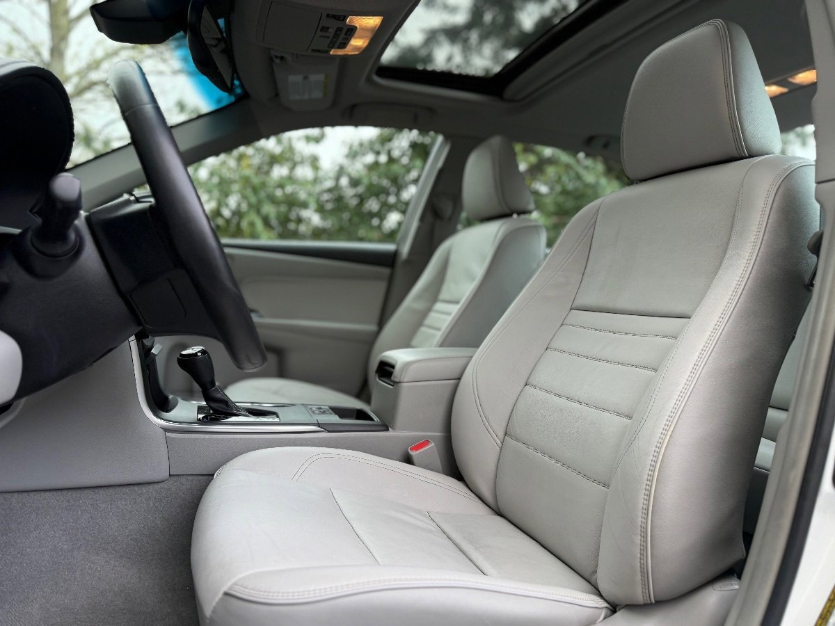 Used 2015 Toyota Camry XLE w/ Advanced Technology Package FWD image 13