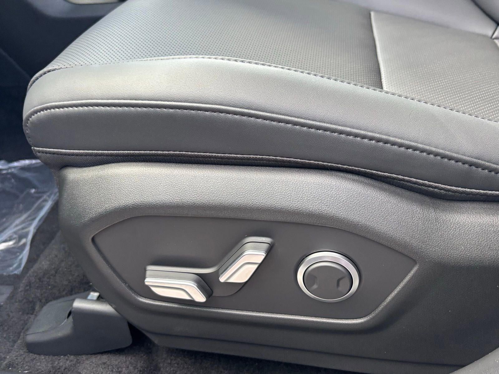 New 2026 Hyundai Santa Fe SEL AWD/4WD image 14