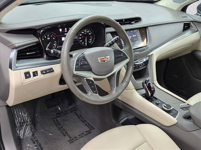 Used 2023 Cadillac XT5 Premium Luxury w/ Technology Package FWD image 10