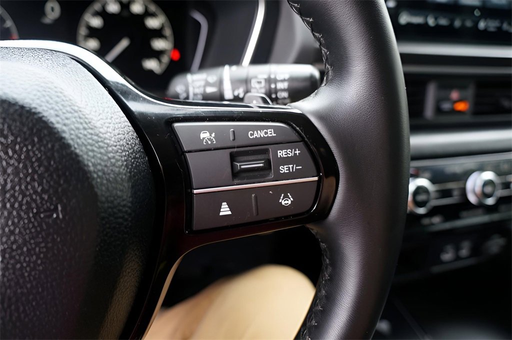 Used 2024 Honda Pilot Touring image 14