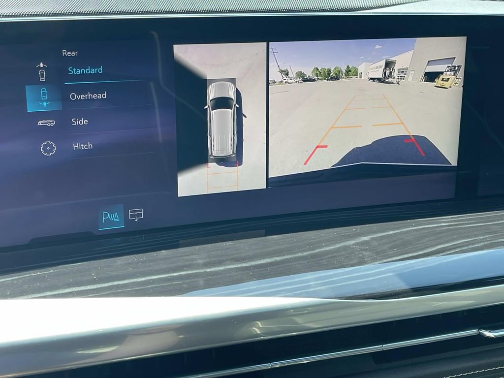 Certified 2025 Cadillac Escalade Sport AWD/4WD image 33