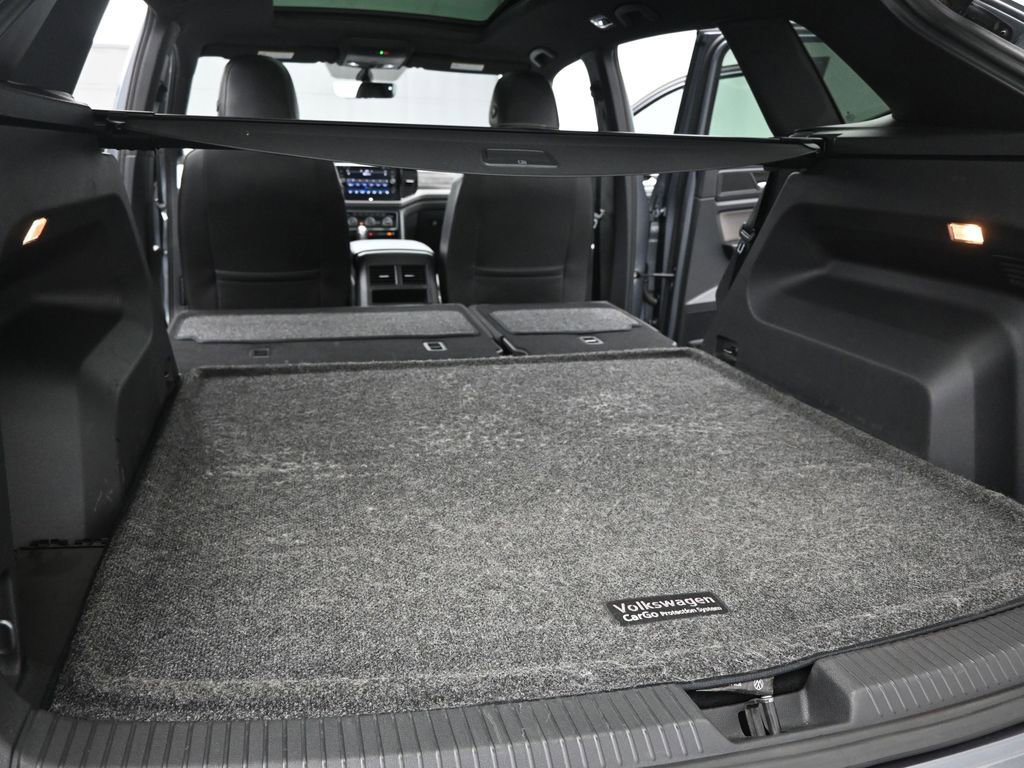Used 2023 Volkswagen Atlas Cross Sport SE w/ Panoramic Sunroof Package image 24