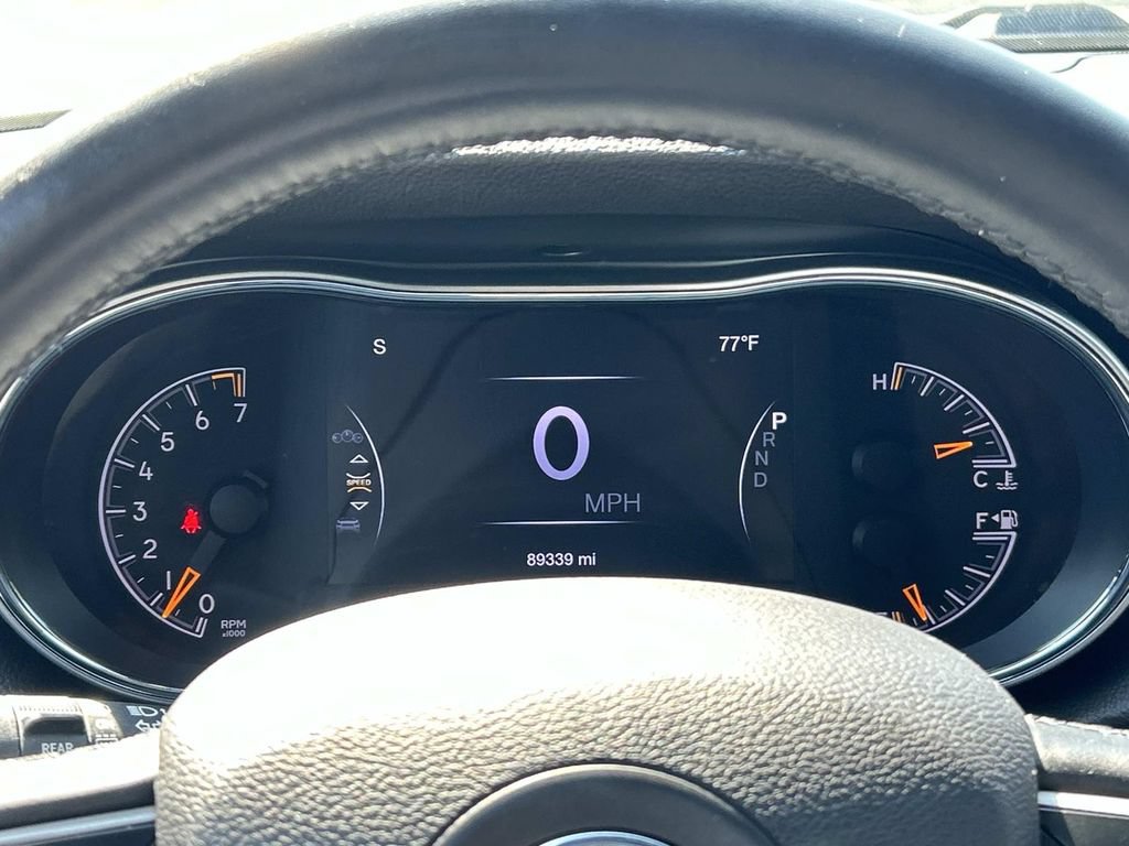 Used 2019 Jeep Grand Cherokee Limited AWD/4WD image 19
