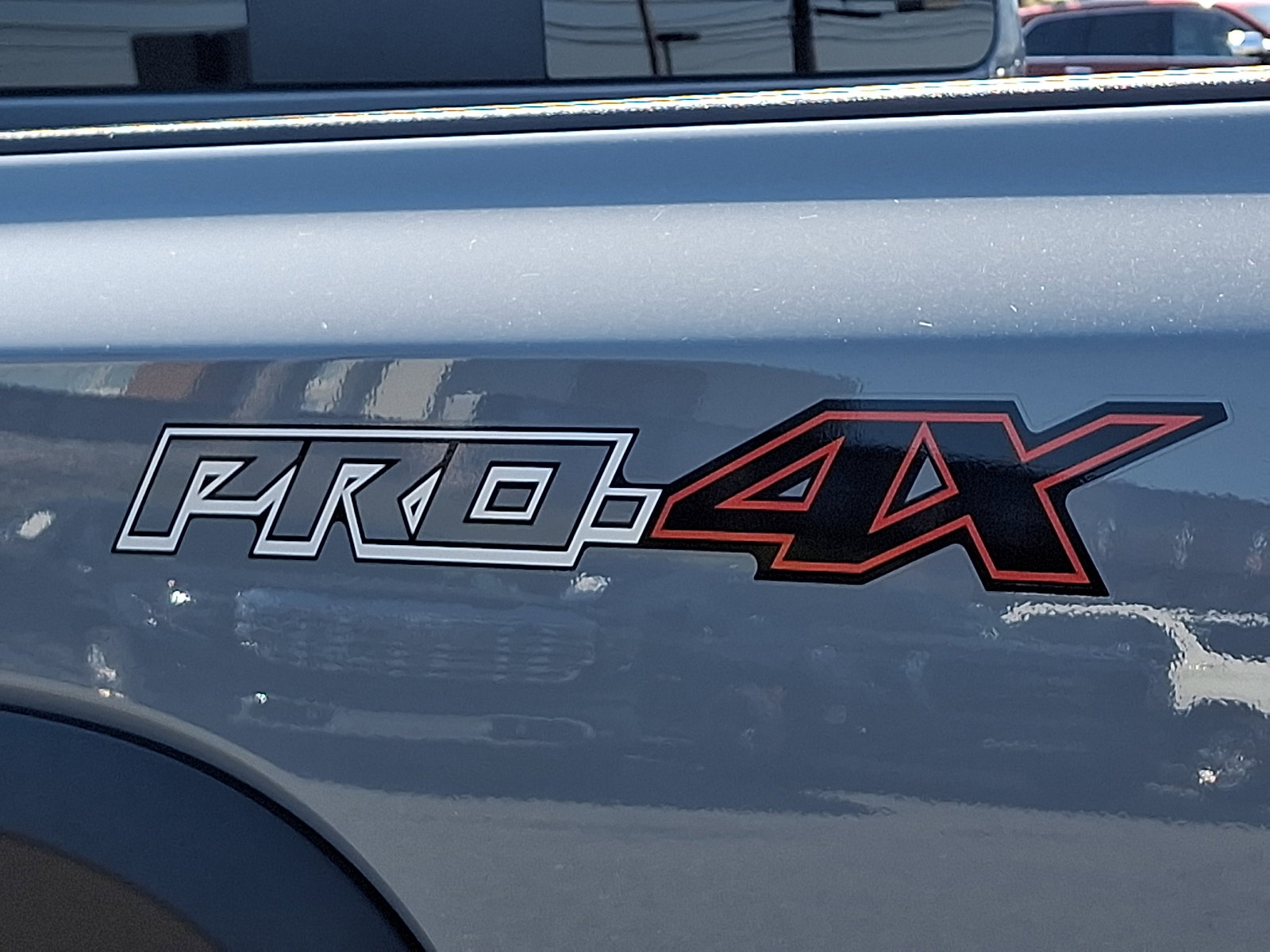 Used 2024 Nissan Frontier PRO-4X w/ Technology Package AWD/4WD image 31