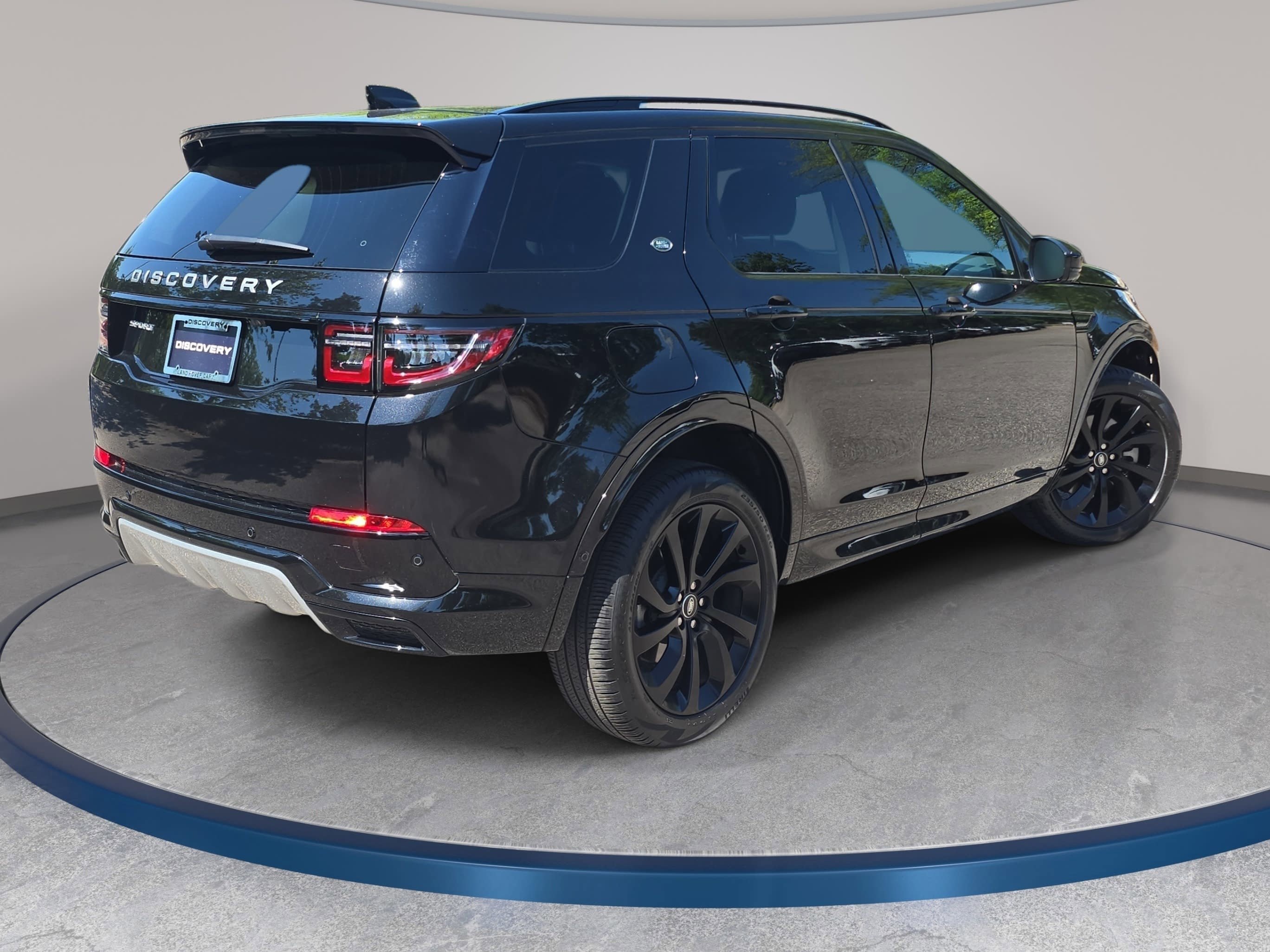 Certified 2025 Land Rover Discovery Sport S AWD/4WD image 5