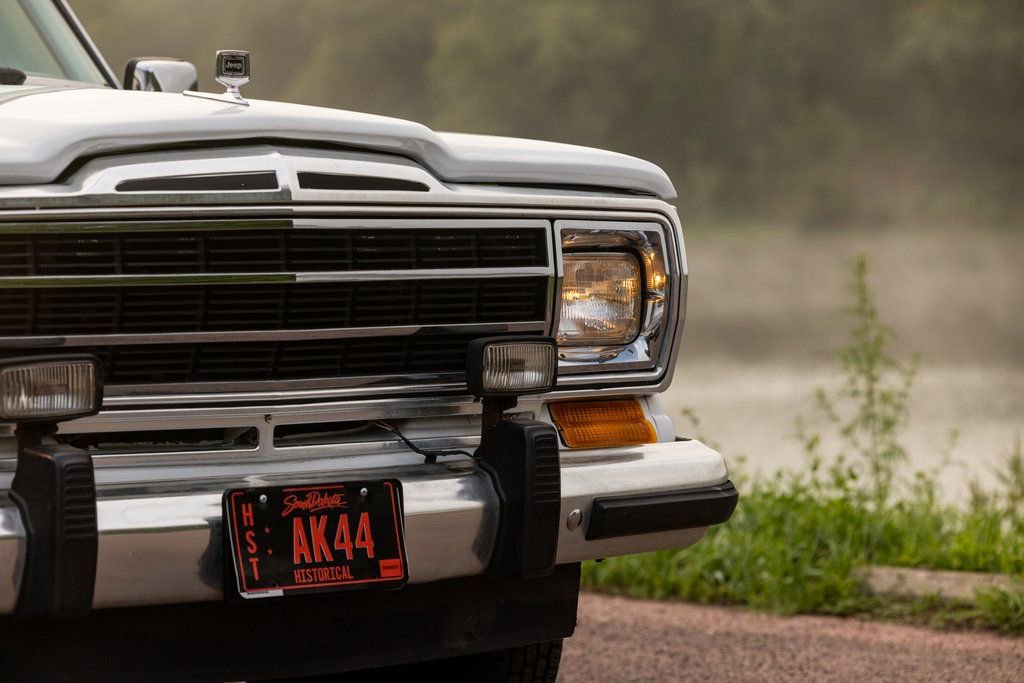 Used 1989 Jeep Grand Wagoneer AWD/4WD image 47