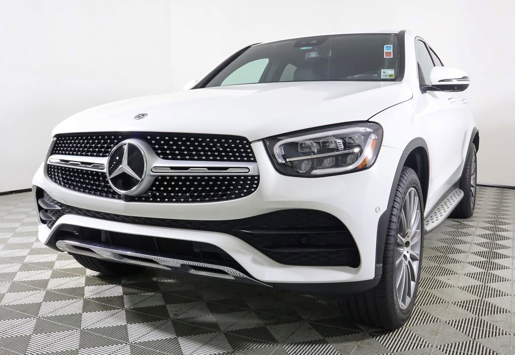 Used 2023 Mercedes-Benz GLC 300 4MATIC Coupe image 2
