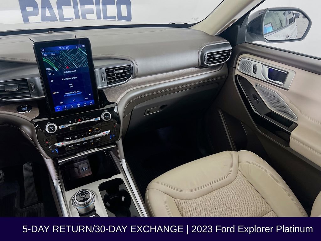 Used 2023 Ford Explorer Platinum w/ Technology Package AWD/4WD image 30