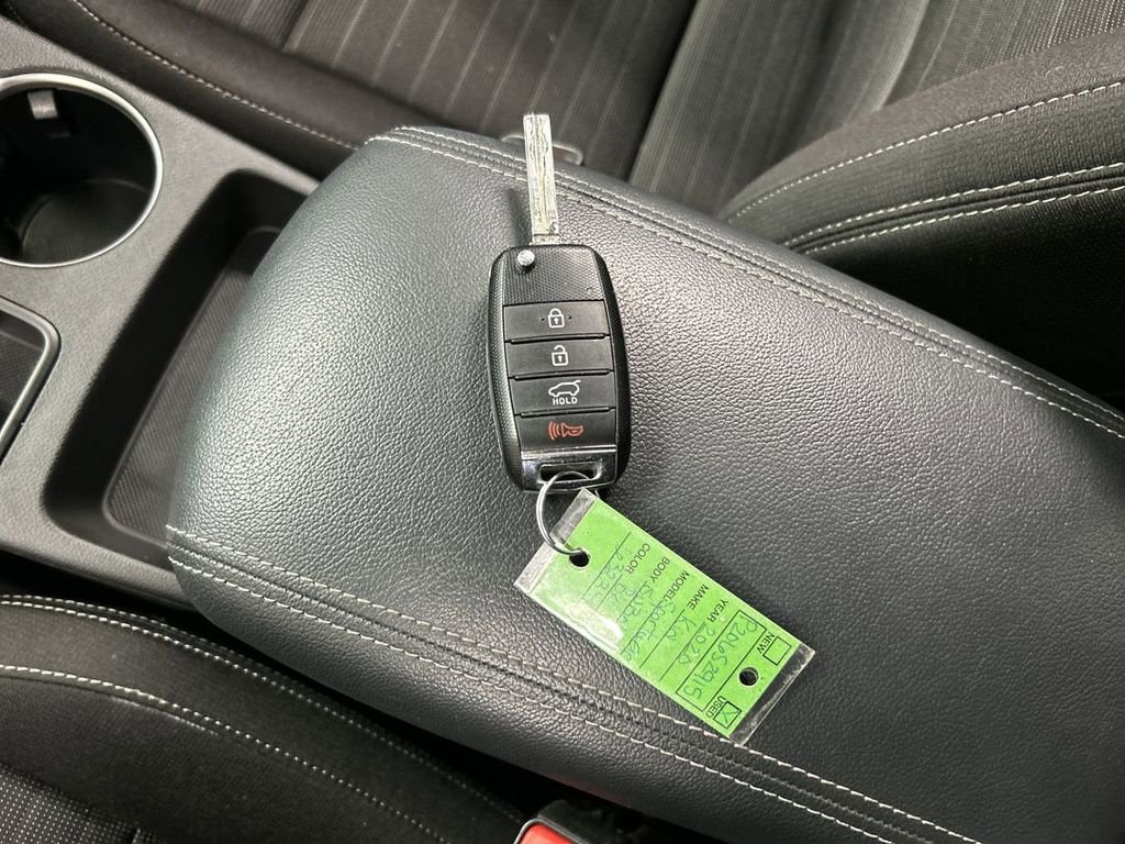 Used 2020 Kia Sportage LX w/ LX Popular Package image 12