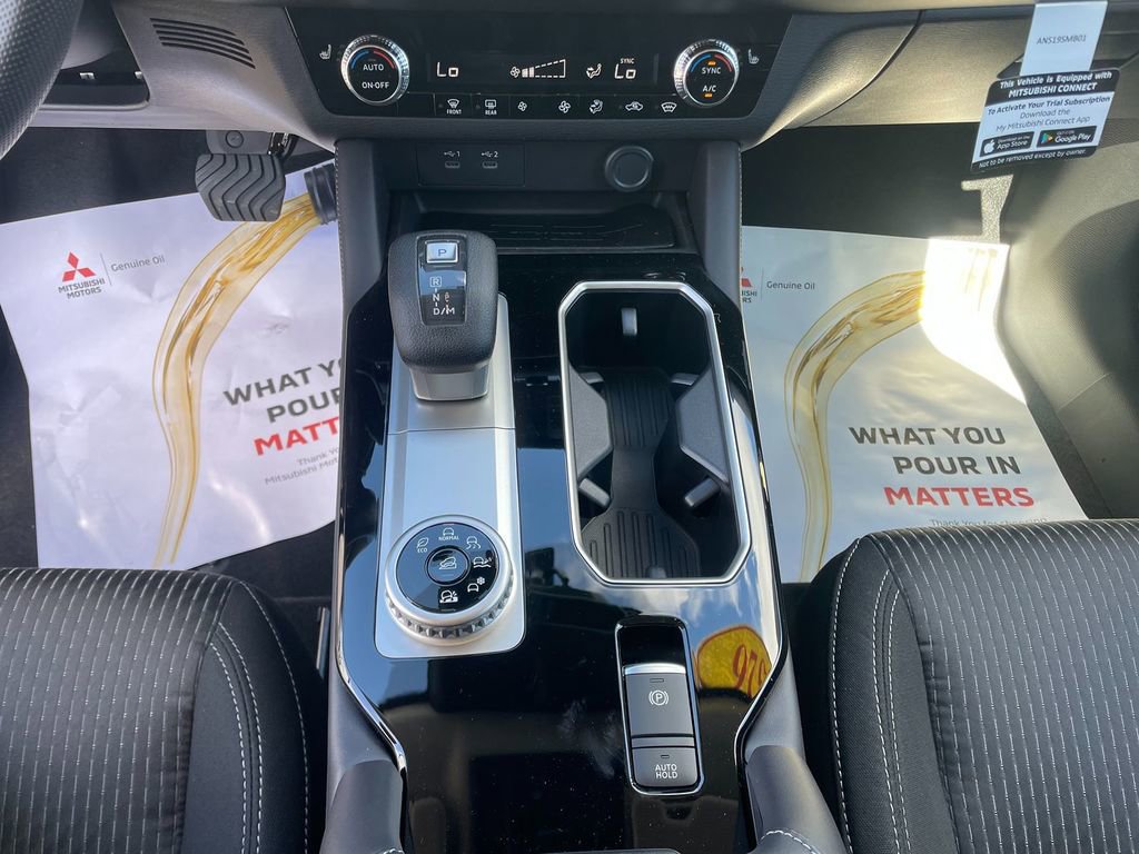 New 2026 Mitsubishi Outlander ES image 22