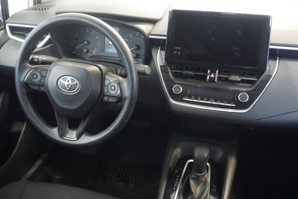 Used 2024 Toyota Corolla LE FWD image 24