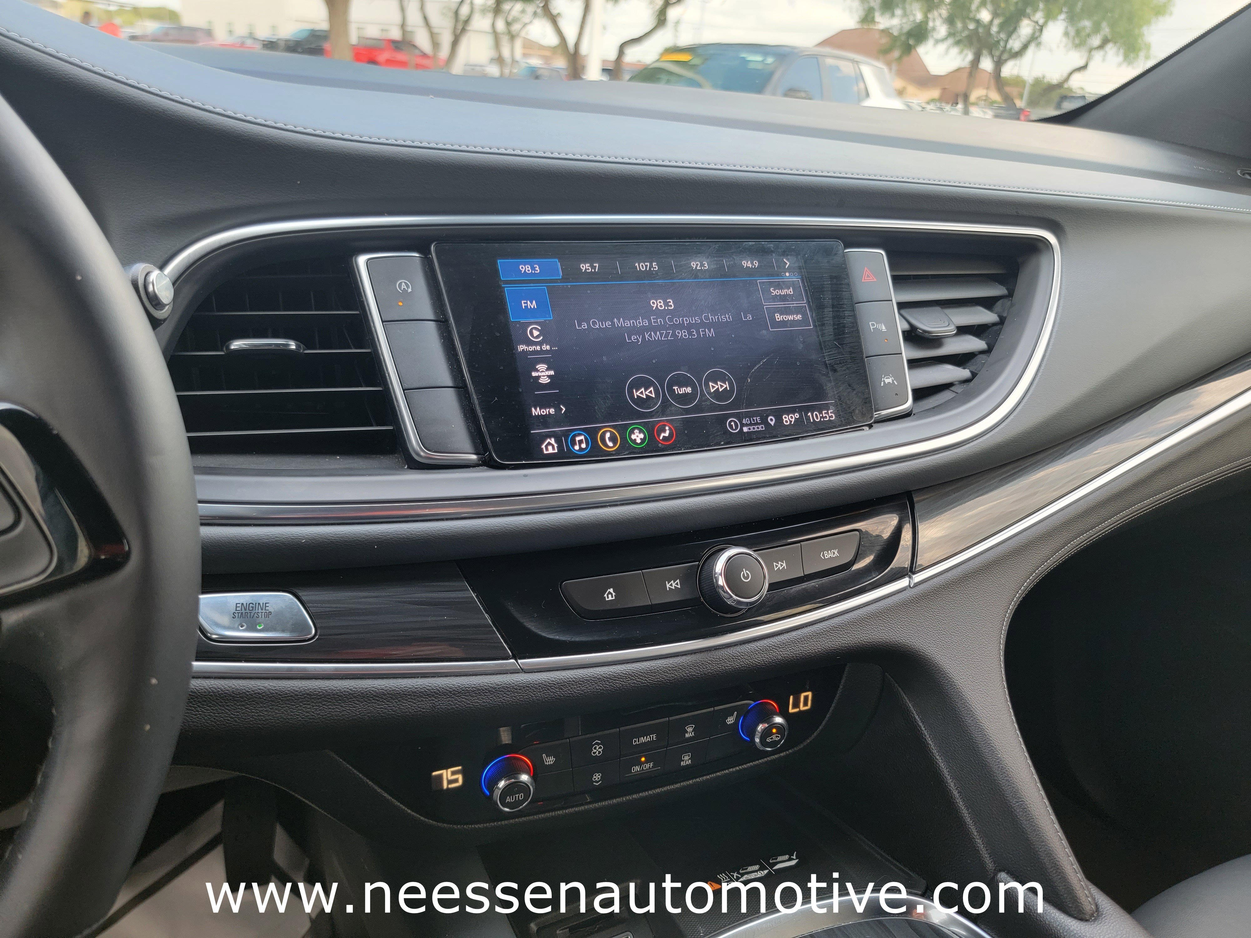 Used 2023 Buick Enclave Essence image 25