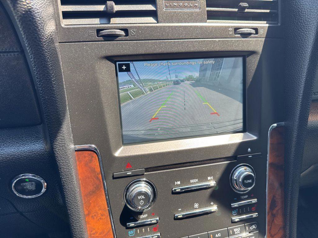 Used 2016 Lincoln Navigator Select image 16