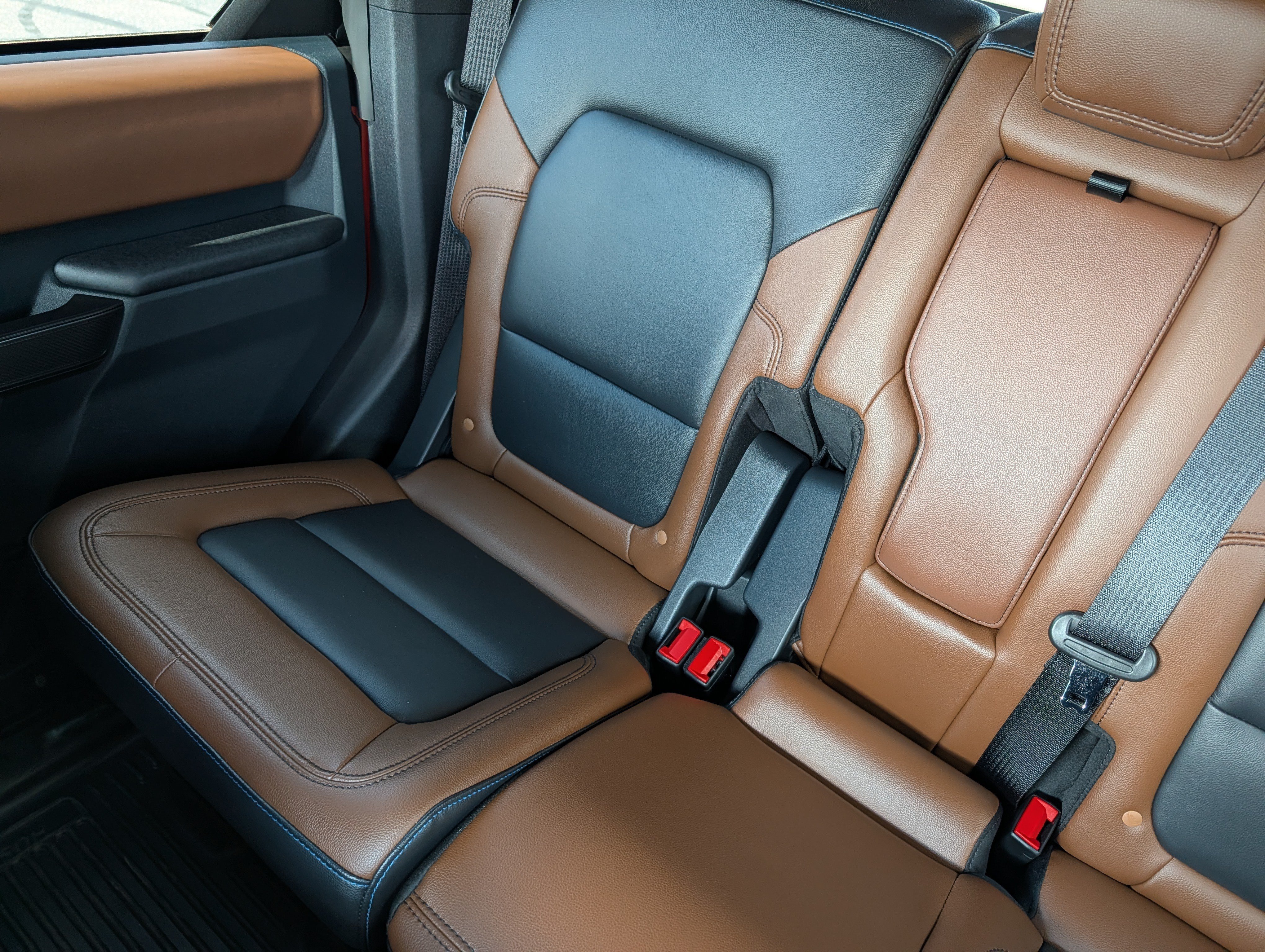 Used 2024 Ford Bronco Outer Banks AWD/4WD image 12