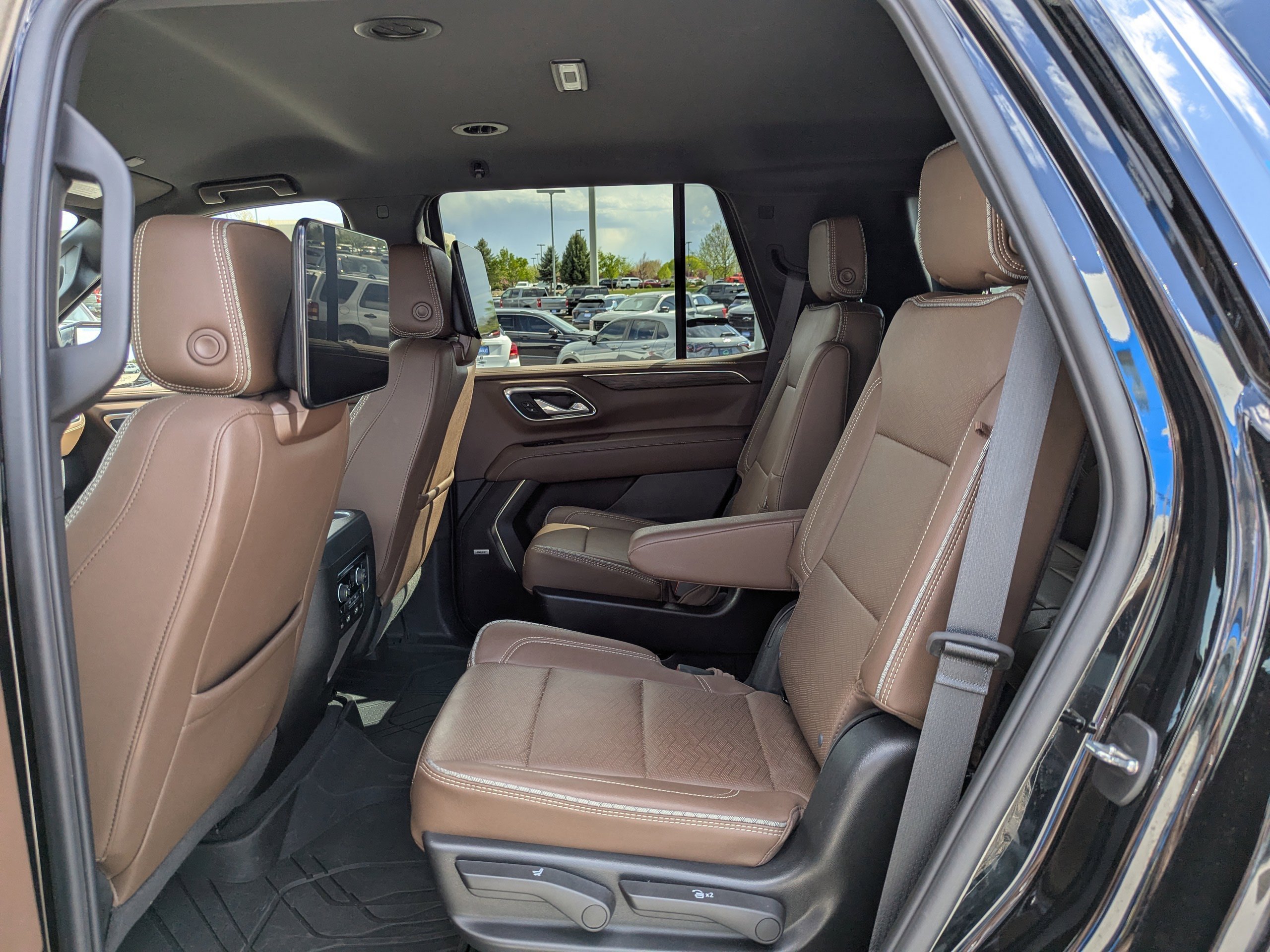 Certified 2024 Chevrolet Tahoe High Country AWD/4WD image 33