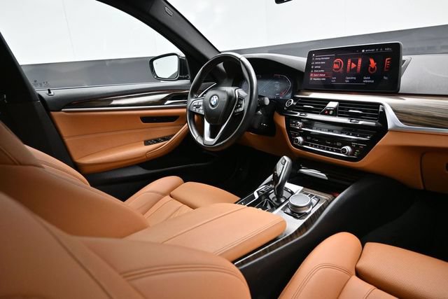 Used 2022 BMW 530i w/ M Sport Package RWD image 13