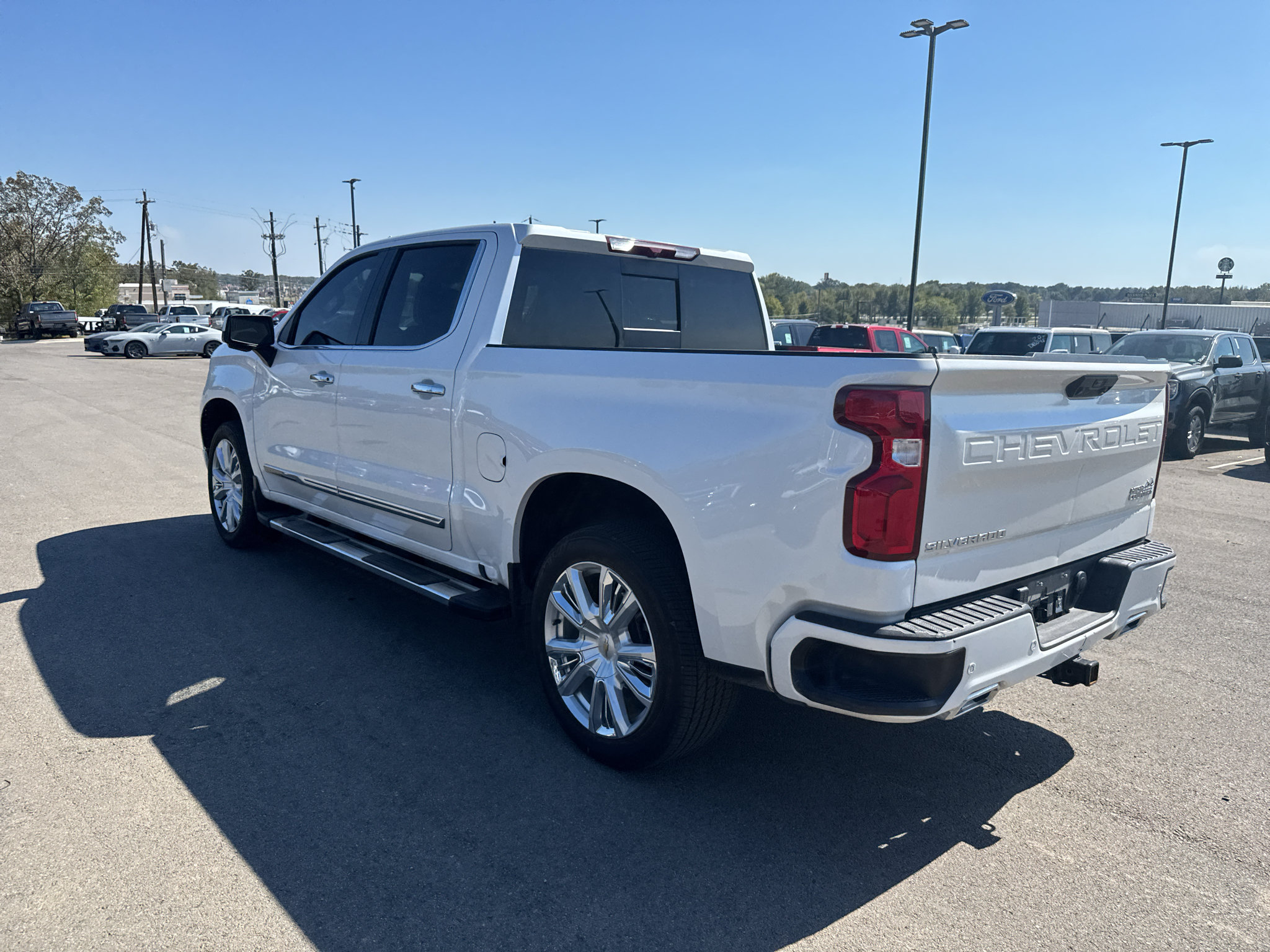 Used 2022 Chevrolet Silverado 1500 High Country AWD/4WD image 10
