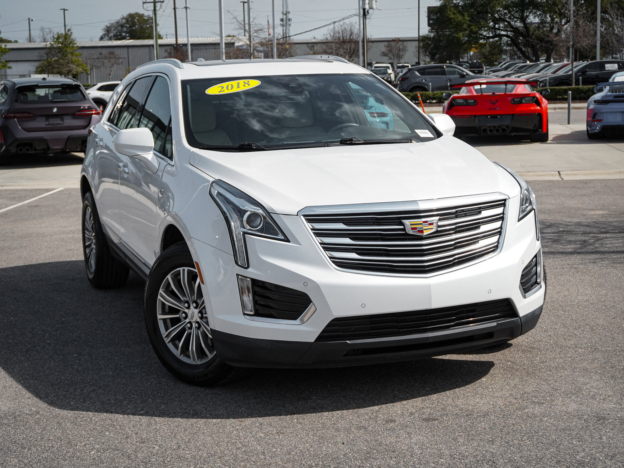 Used 2018 Cadillac XT5 Luxury w/ Driver Awareness Package image 2