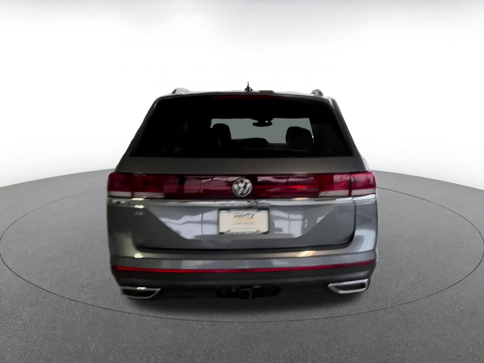 Used 2025 Volkswagen Atlas SE image 12