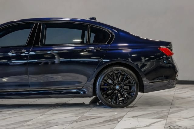 Used 2022 BMW 750i xDrive w/ Luxury Rear Seating Package AWD/4WD image 19