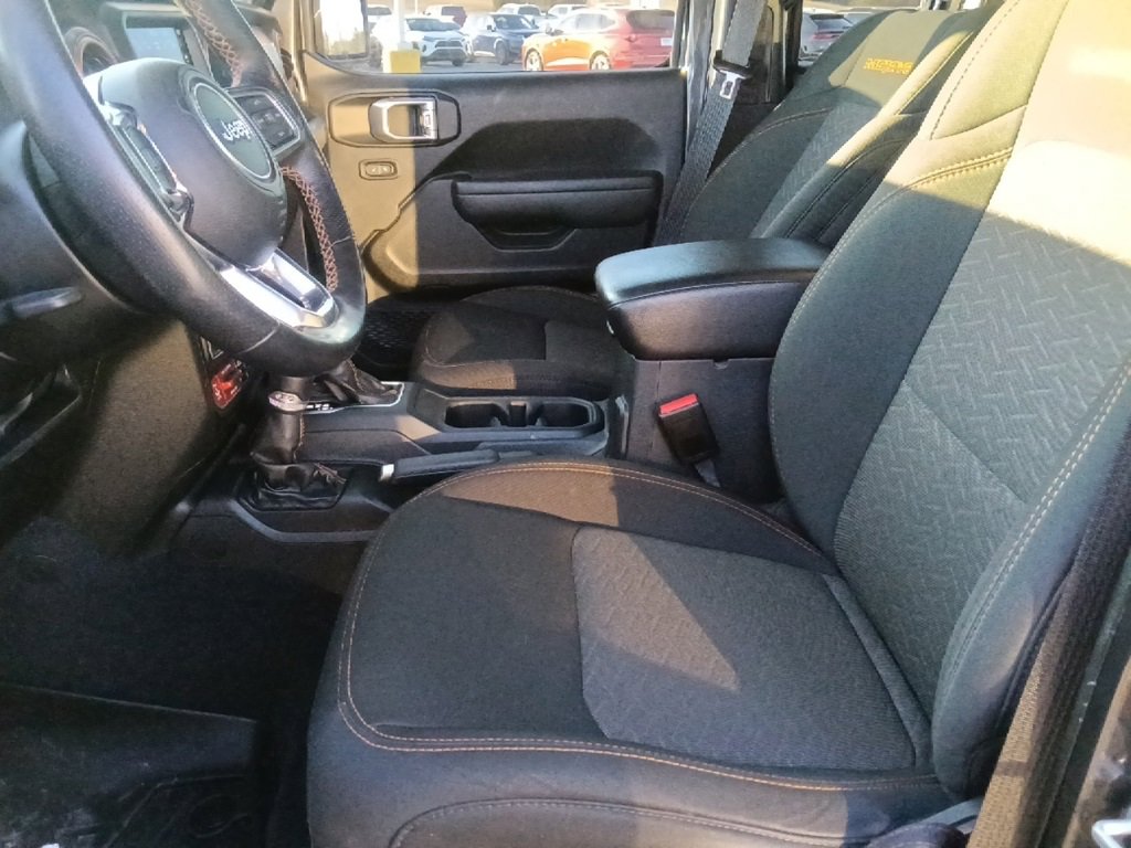 Used 2022 Jeep Gladiator Mojave w/ Cold Weather Group image 14