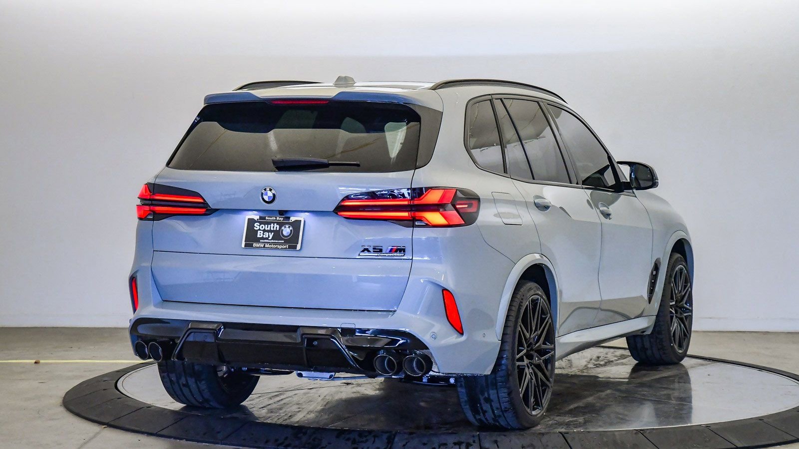 New 2026 BMW X5 M Competition w/ Executive Package image 5